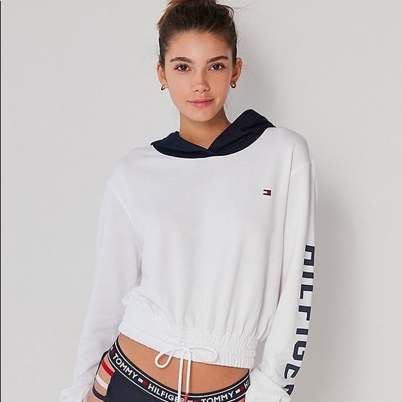 Tommy Hilfiger x UO Color Block Cropped Hoodie - Picture 2 of 2